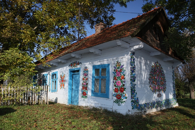 Ghé thăm ngôi làng ở Ba Lan ngập tràn họa tiết hoa - Ảnh 11.