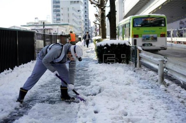 Thời tiết Tokyo, Nhật Bản đang lạnh nhất trong 48 năm qua - Ảnh 3.