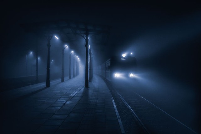 Thị trấn ở Ba Lan huyền bí và ảo diệu trong sương mù giá lạnh - Ảnh 4.