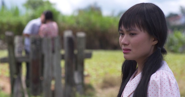 Phim Mộng phù hoa - Tập 2: Ba Trang (Kim Tuyến) sống cuộc đời tù túng, suýt bị ba dượng hãm hại - Ảnh 11.