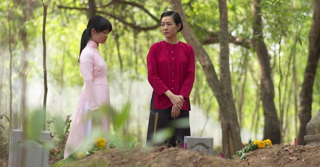 Phim Mộng phù hoa - Tập 2: Ba Trang (Kim Tuyến) sống cuộc đời tù túng, suýt bị ba dượng hãm hại - Ảnh 5.
