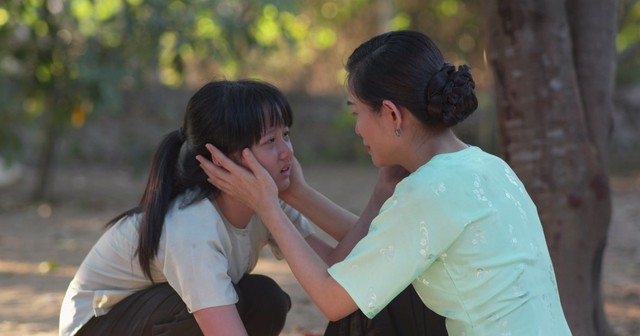 Phim Mộng phù hoa - Tập 2: Ba Trang (Kim Tuyến) sống cuộc đời tù túng, suýt bị ba dượng hãm hại - Ảnh 3.