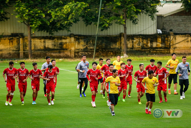ĐTQG Việt Nam tập buổi đầu tiên chuẩn bị cho AFF Cup 2018 - Ảnh 18.