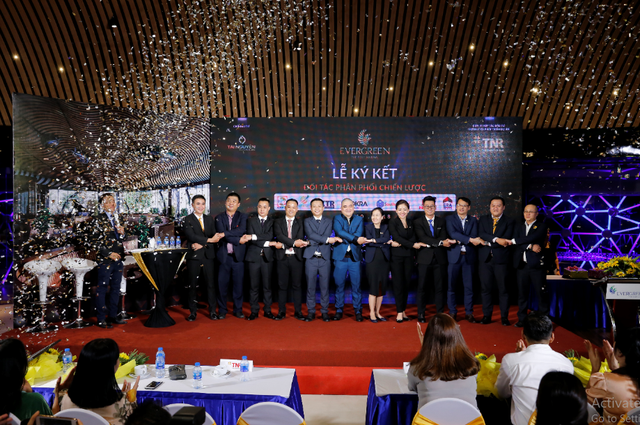 TNR Holdings Việt Nam và 7 nhà phân phối thiết lập quan hệ hợp tác chiến lược siêu dự án EverGreen - Ảnh 3.