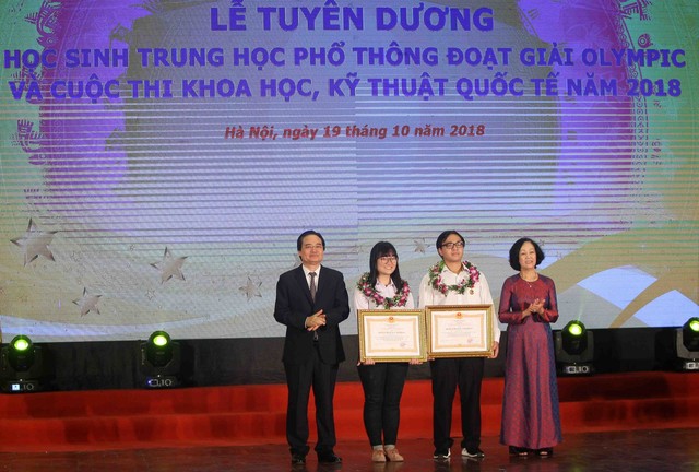 Tuyên dương học sinh THPT đoạt giải Olympic và Cuộc thi Khoa học kỹ thuật quốc tế 2018 - Ảnh 3.