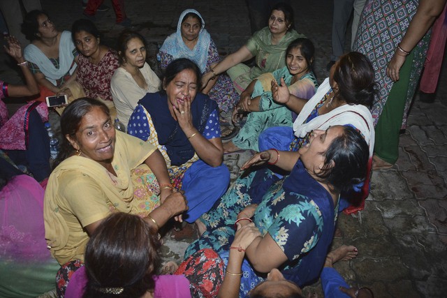 Ấn Độ: Tai nạn tàu hỏa nghiêm trọng, ít nhất 58 người thiệt mạng​ - Ảnh 5.