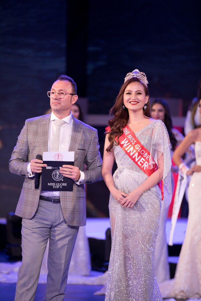 Hoa hậu Khánh Ngân lên tiếng sau sự cố không được trao vương miện trong đêm Chung kết Miss Globe 2018 - Ảnh 1.