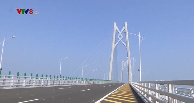 Trung Quốc khai trương cầu vượt biển dài nhất thế giới - Ảnh 2.