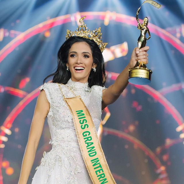 Người đẹp Paraguay ngất xỉu khi đăng quang Hoa hậu Hòa bình 2018 - Ảnh 2.