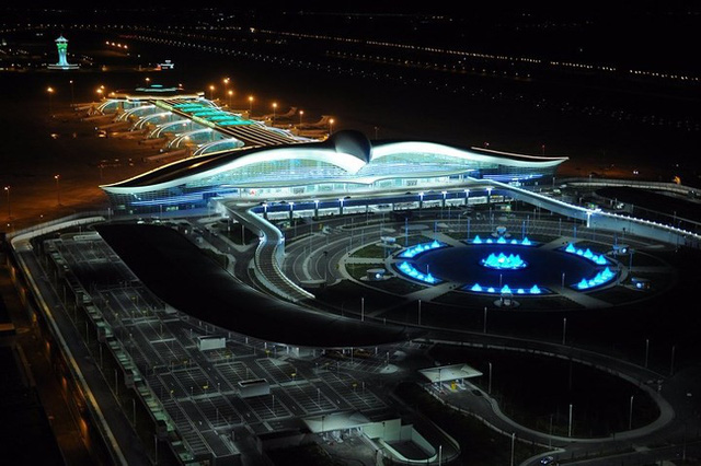 Những sân bay được khách du lịch đánh giá đẹp nhất thế giới - Ảnh 1.