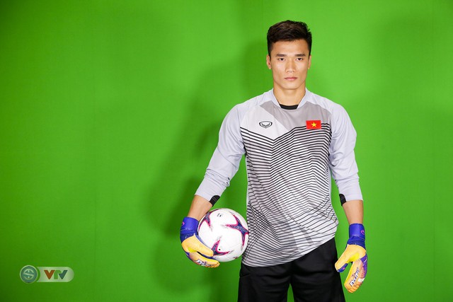 Ấn tượng buổi chụp hình của ĐTQG Việt Nam trước thềm AFF Cup 2018 - Ảnh 6.