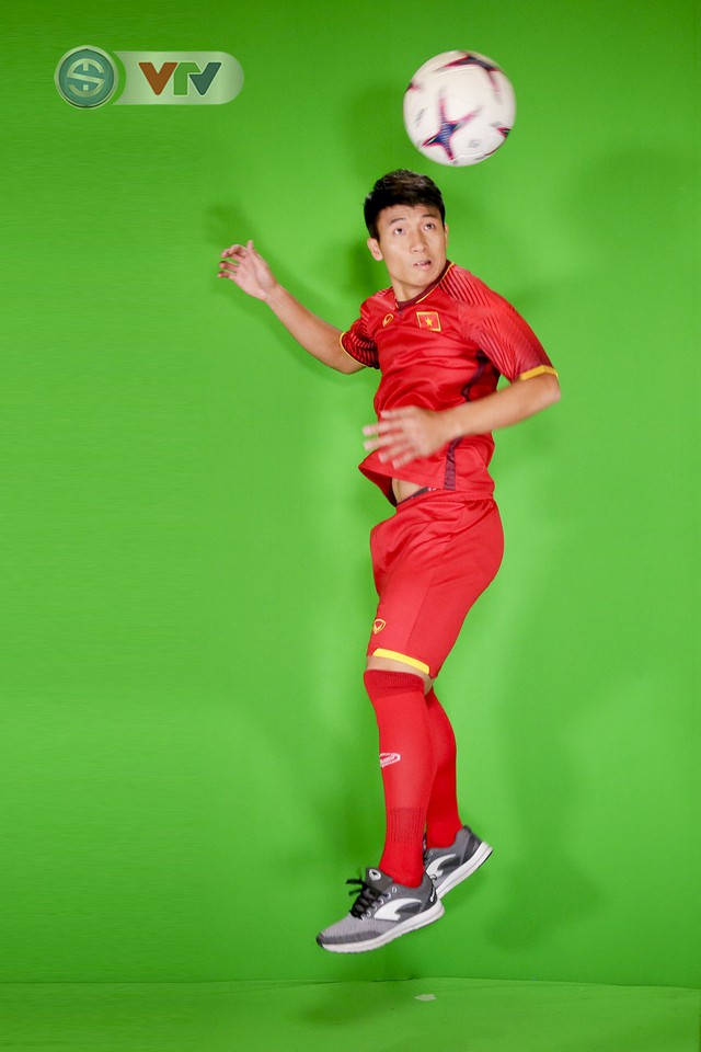 Ấn tượng buổi chụp hình của ĐTQG Việt Nam trước thềm AFF Cup 2018 - Ảnh 15.