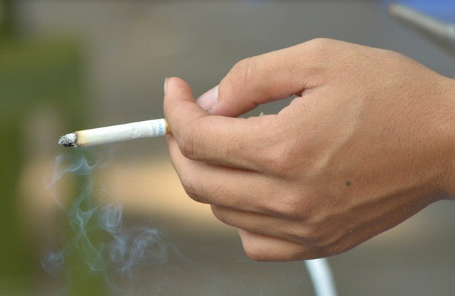 Thuốc lá loại nhẹ liệu có gây bệnh nhẹ hơn thuốc lá thông thường? - Ảnh 1.