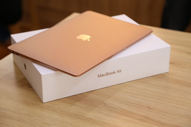 MacBook Air 2018 mới nhìn đã… muốn mua của Apple - Ảnh 1.