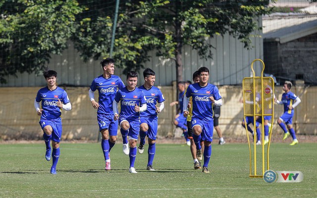AFF Cup 2018: ĐT Việt Nam tiếp tục nhồi thể lực trong buổi tập sáng 2/11 - Ảnh 3.