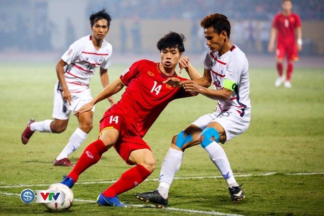 ẢNH: Toàn cảnh ĐT Việt Nam giành chiến thắng 3-0 trước ĐT Campuchia trên sân Hàng Đẫy - Ảnh 16.
