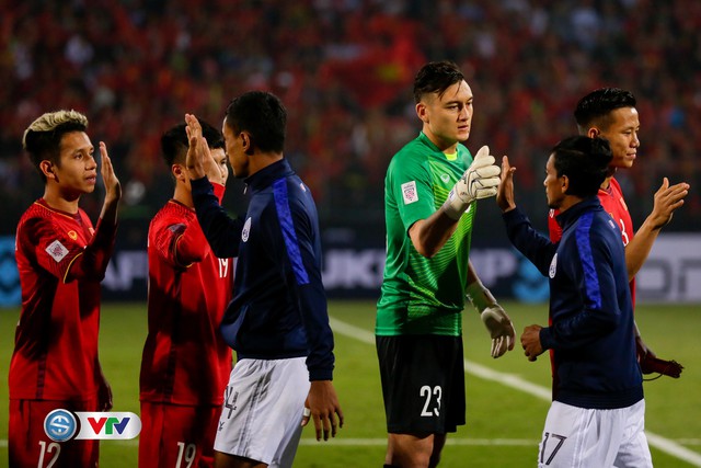 ẢNH: Toàn cảnh ĐT Việt Nam giành chiến thắng 3-0 trước ĐT Campuchia trên sân Hàng Đẫy - Ảnh 2.