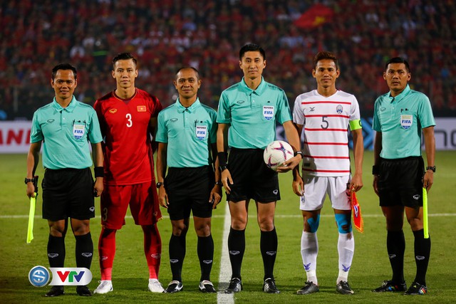 ẢNH: Toàn cảnh ĐT Việt Nam giành chiến thắng 3-0 trước ĐT Campuchia trên sân Hàng Đẫy - Ảnh 3.