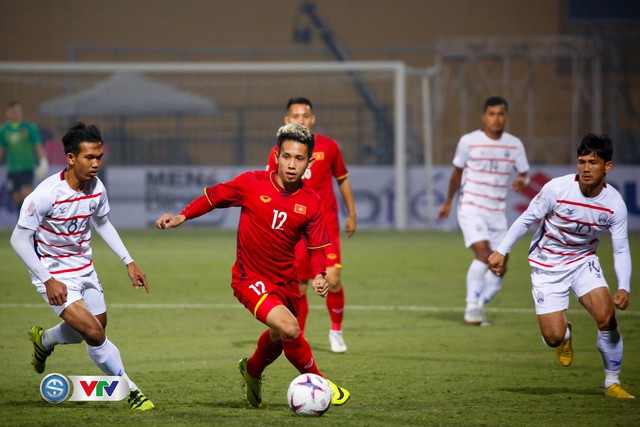 ẢNH: Toàn cảnh ĐT Việt Nam giành chiến thắng 3-0 trước ĐT Campuchia trên sân Hàng Đẫy - Ảnh 7.