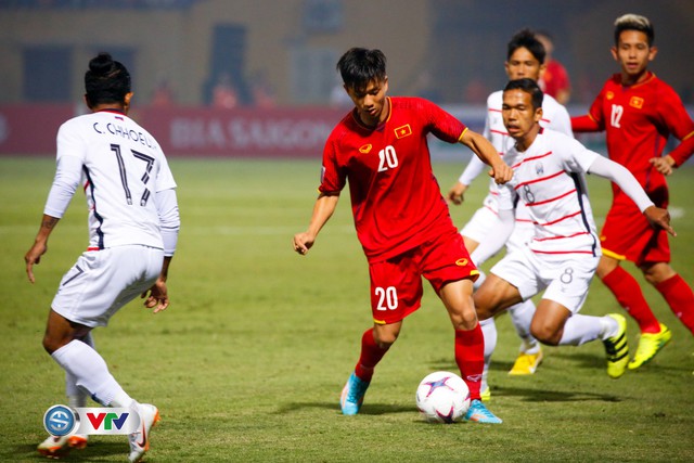 ẢNH: Toàn cảnh ĐT Việt Nam giành chiến thắng 3-0 trước ĐT Campuchia trên sân Hàng Đẫy - Ảnh 6.