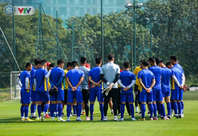 AFF Cup 2018: ĐT Việt Nam trở lại tập luyện, sẵn sàng cho trận bán kết gặp ĐT Philippines - Ảnh 2.