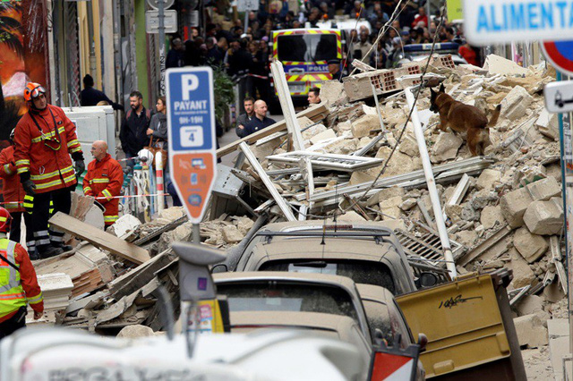 Sập 2 tòa nhà tại Marseille, Pháp, 8 người có thể đã thiệt mạng - Ảnh 5.