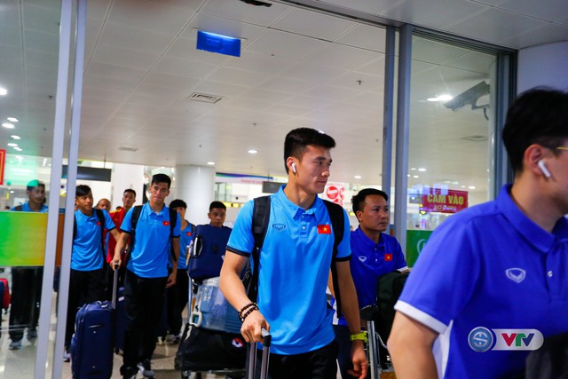 AFF Cup 2018: ĐT Việt Nam đã trở về nước sau chiến thắng 3-0 trước ĐT Lào - Ảnh 8.