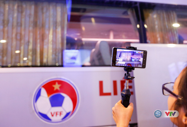 AFF Cup 2018: ĐT Việt Nam đã trở về nước sau chiến thắng 3-0 trước ĐT Lào - Ảnh 9.