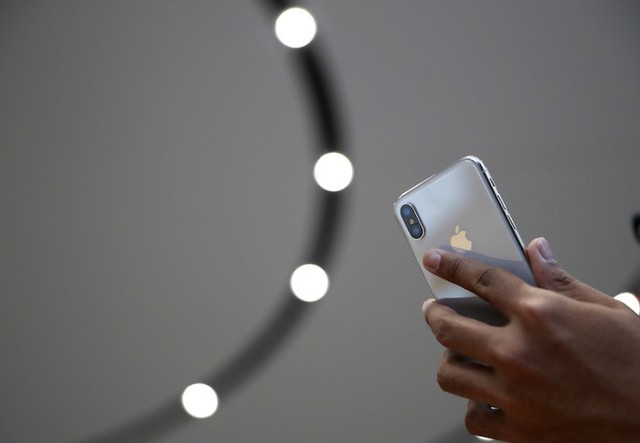 iPhone XS Max sẽ “thất thủ” ngay trong quý đầu tiên năm 2019 - Ảnh 1.