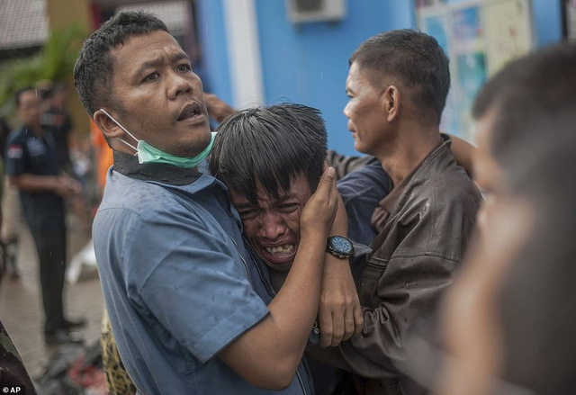 Chưa ghi nhận người Việt Nam bị ảnh hưởng trong thảm họa sóng thần ở Indonesia - Ảnh 4.