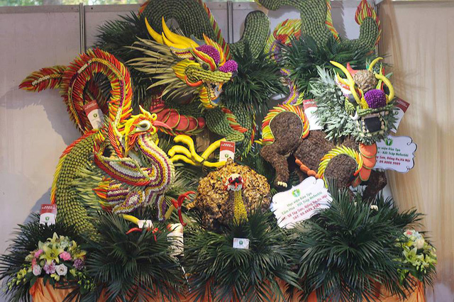 Mãn nhãn tác phẩm hình rồng “khổng lồ” được tạo từ 1,2 tấn hoa quả ở Hà Nội - Ảnh 15.
