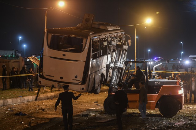 Đánh bom xe bus ở Ai Cập: Sức khỏe 12 nạn nhân người Việt tương đối ổn định - Ảnh 2.