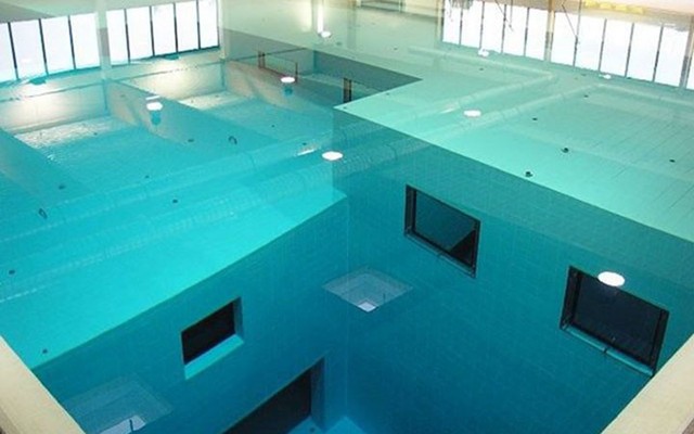 Chiêm ngưỡng những bể bơi trong nhà lộng lẫy bậc nhất thế giới - Ảnh 2.
