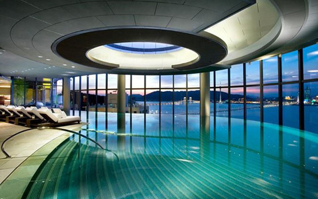 Chiêm ngưỡng những bể bơi trong nhà lộng lẫy bậc nhất thế giới - Ảnh 3.