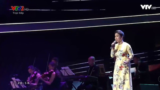 Nhiều ca sĩ nổi tiếng hòa giọng trong đại nhạc hội Tết An Bình 2018 - Sải cánh yêu thương - Ảnh 5.