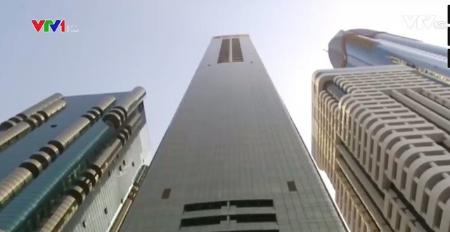 Dubai mở cửa khách sạn cao nhất thế giới - Ảnh 1.