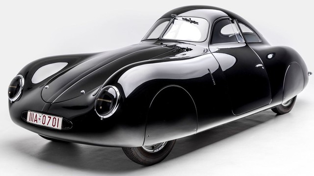 Trình diễn kỉ niệm 70 năm ra mắt xe Porsche ở Los Angeles, Mỹ - Ảnh 5.
