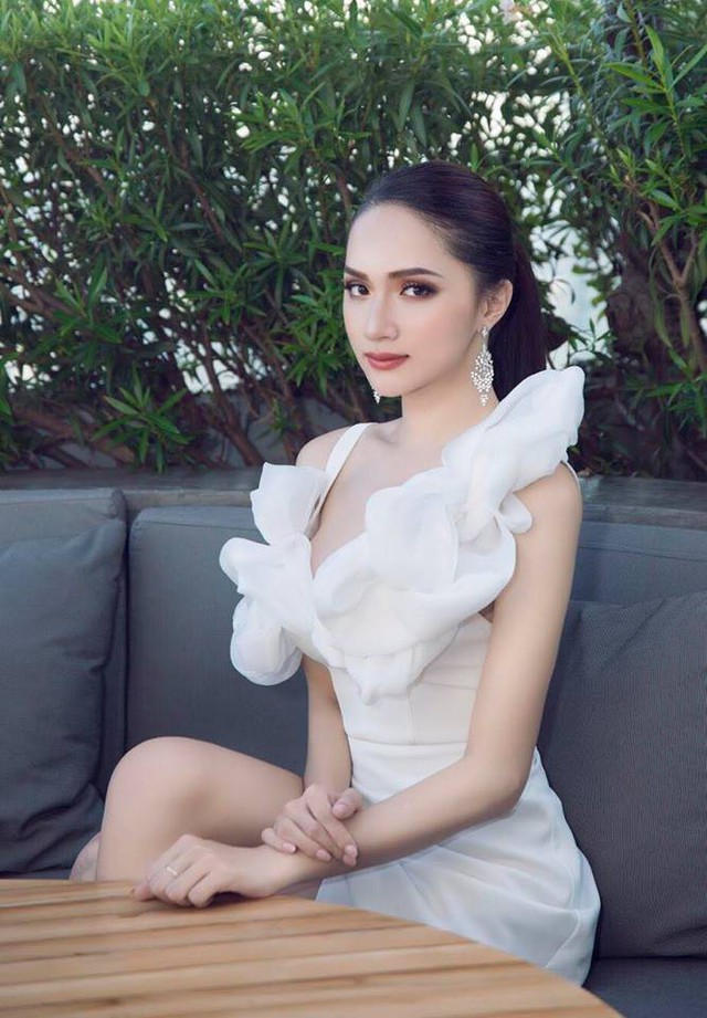 Hương Giang Idol thay đổi gu ăn mặc sau khi lên ngôi Hoa hậu - Ảnh 4.