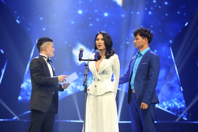 Mỹ Tâm giành cú đúp Album của năm và Ca sĩ của năm tại Giải Âm nhạc Cống hiến 2018 - Ảnh 1.