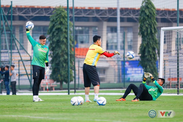 ẢNH: ĐTQG Việt Nam tập luyện trước trận gặp Jordan - Ảnh 11.
