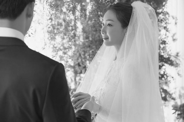 Mỹ nhân Bản tình ca mùa đông Choi Ji Woo đã kết hôn - Ảnh 3.
