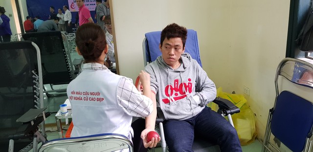 Hiến máu tình nguyện hưởng ứng Lễ hội Xuân hồng năm 2018 - Ảnh 12.