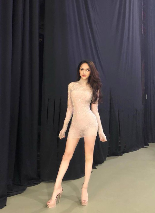 Hương Giang Idol nổi bật với gu thời trang ấn tượng tại Hoa hậu chuyển giới Quốc tế 2018 - Ảnh 3.