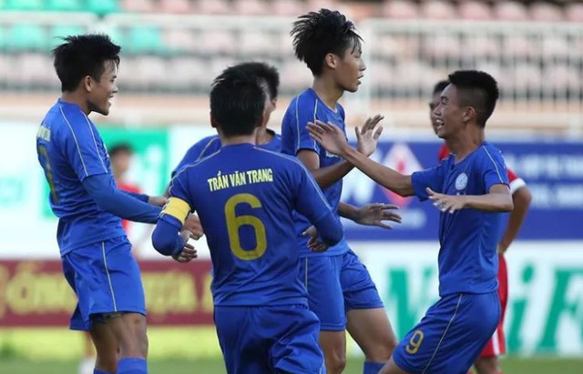 CLB Sanatech Khánh Hòa sẽ thế chỗ CLB Cà Mau dự giải hạng Nhì 2018 - Ảnh 1.