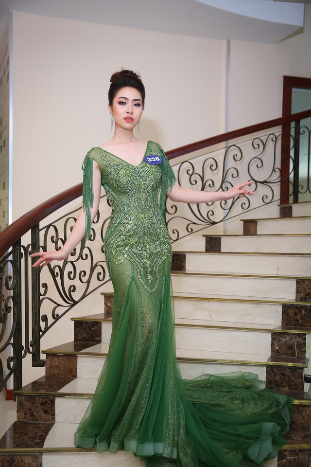 Top 40 Hoa hậu Biển Việt Nam toàn cầu 2018 lan tỏa vẻ đẹp Việt trong trang phục dạ hội - Ảnh 1.