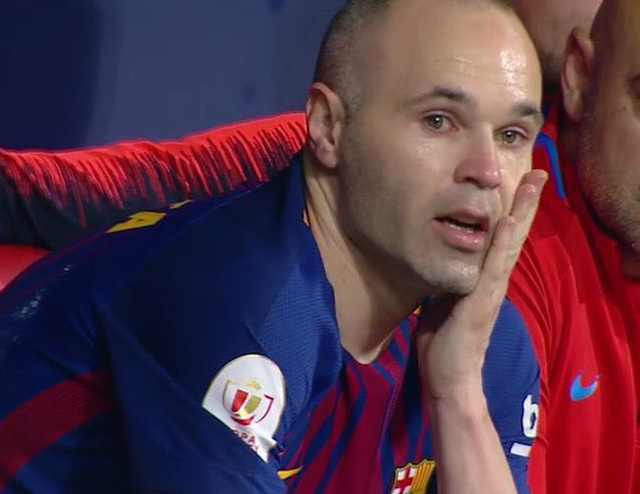 Xúc động nước mắt của Iniesta trong trận chung kết cuối cùng với Barca - Ảnh 1.