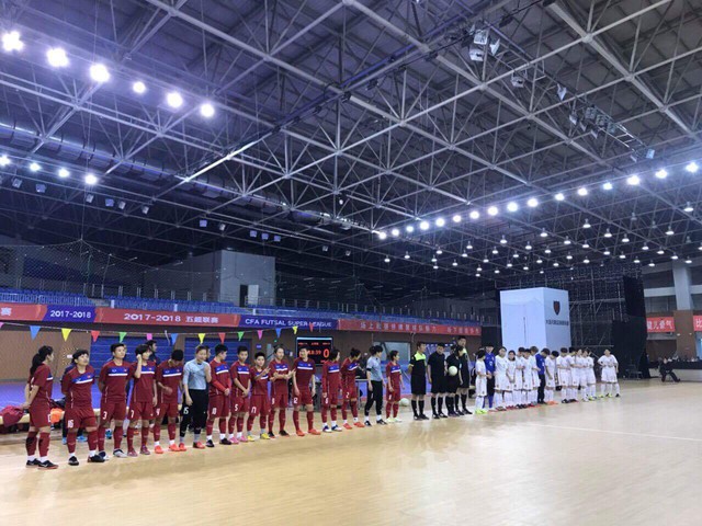Hướng tới VCK Futsal nữ châu Á 2018: ĐT Futsal nữ Việt Nam hòa 3-3 ĐT Futsal nữ Trung Quốc trong trận tái đấu - Ảnh 1.