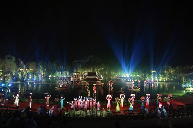 Sân khấu Tinh hoa Bắc bộ - The Quintessence of Tonkin: Gạn đục khơi trong để du khách hiểu và yêu văn hóa Việt - Ảnh 2.