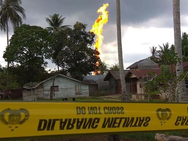 Hỏa hoạn tại giếng dầu ở Indonesia, 15 người thiệt mạng - Ảnh 3.