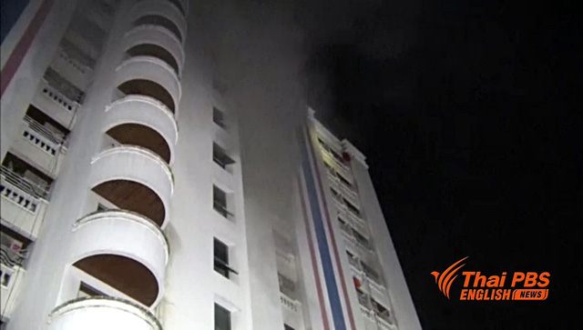 Hiện trường vụ cháy chung cư ở Bangkok khiến 3 người thiệt mạng và 60 người bị thương - Ảnh 1.